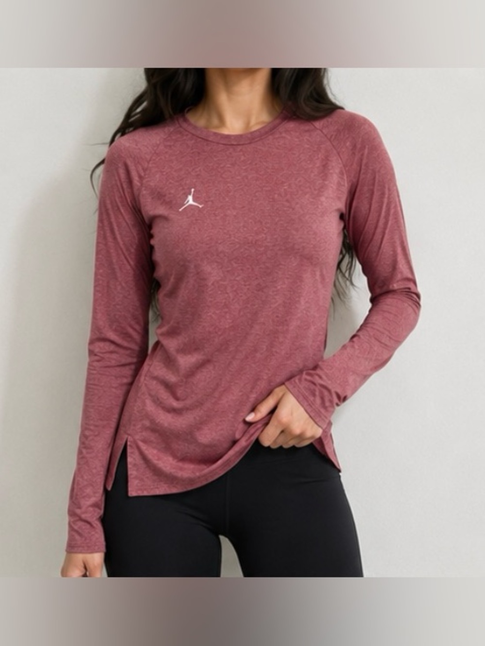 Air Jordan Women’s Workout Top Size Medium
